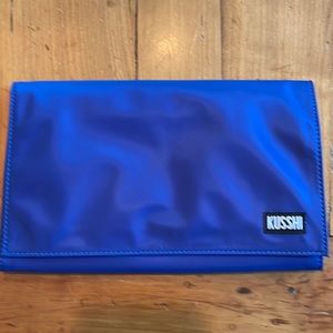 Kusshi Pocket organizer